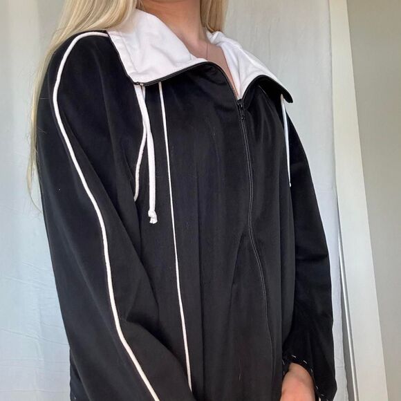 Vintage Women's Black Sportswear Jacket \ Retro 80's Zip-Up Jacket - Picture 5 of 7